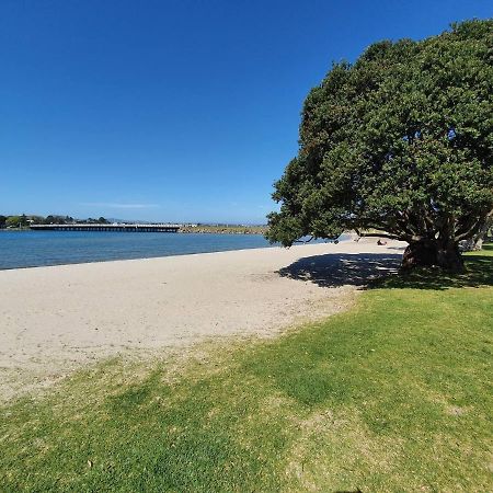 Tauranga - Big, Beautiful Villa On The Water! Luaran gambar